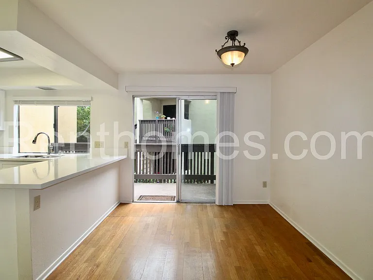 7958 Mission Center Ct #E — Photo 6