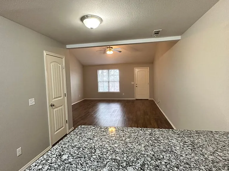 2900 SW Amberwood Ave #2 — Photo 13