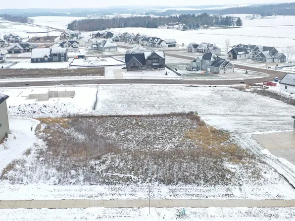 L315 Interlachen Ave, Oregon, WI 53575