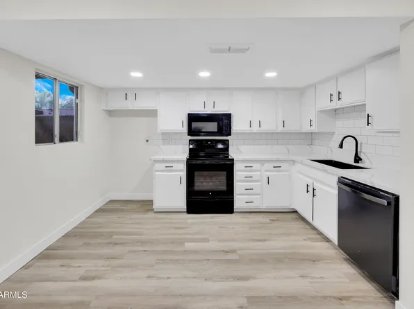 4818 W ROSE Lane, Glendale, AZ 85301
