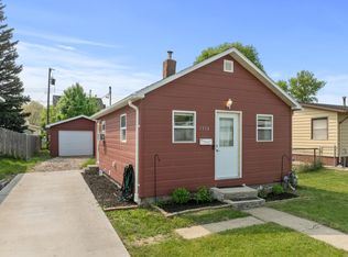 1314 4th St SW, Minot, ND 58701