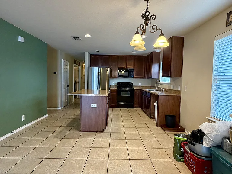 419 Dolly Dr — Photo 24