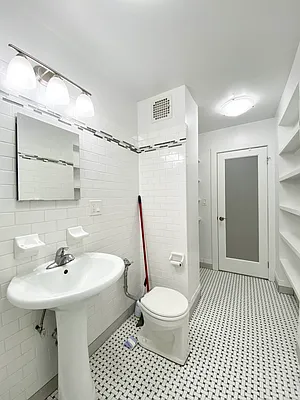 Rented by Bruma Realty LLC | media 26