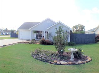 200 Haverhill Cir, Warner Robins, GA 31088