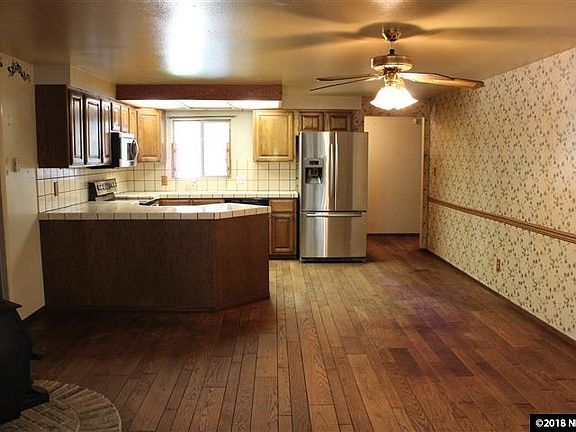 4th image of 3400 Hickory Dr
