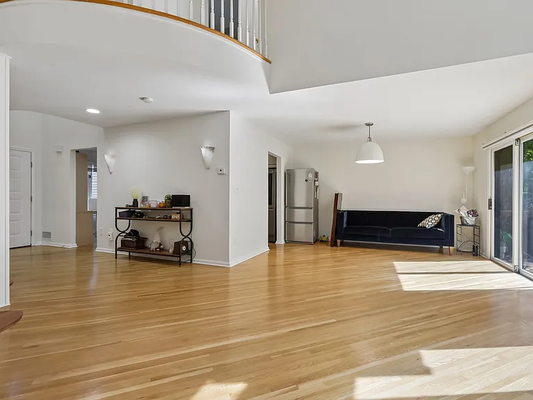 79 Lakeview Dr — Photo 14