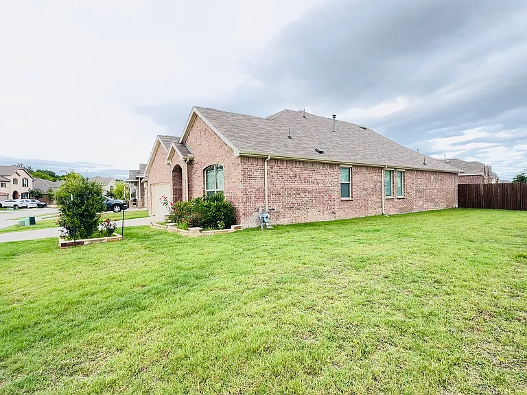 7908 Lindheimer Ln — Photo 35