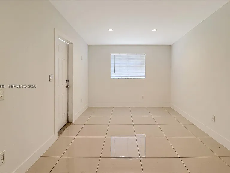 10710 SW 43rd Ln #1 — Photo 4