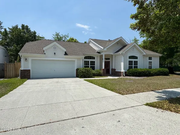 3902 Scots Place E, Wilmington, NC 28412