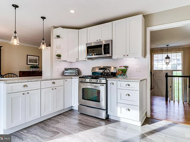6519 Engel Dr — Photo 22