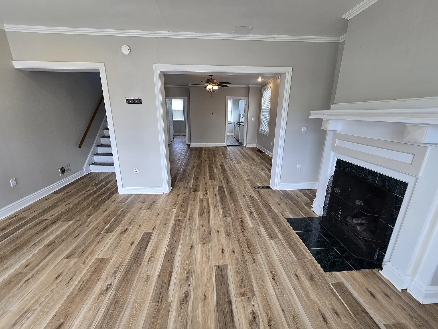 3 bed, 1.5 bath, 1575 sqft, $1,699 — Photo 3