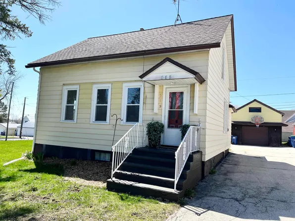 519 Maria St, Luxemburg, WI 54217