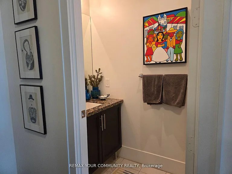 39 Queens Quay E #815 — Photo 17