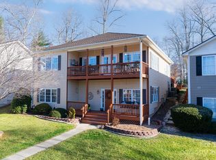 378 Highland Golf Dr, Flat Rock, NC 28731