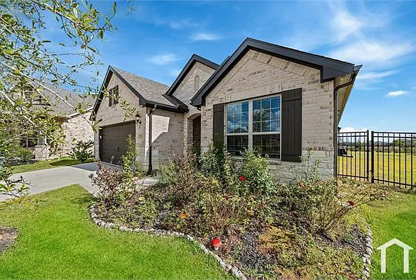 2092 Terra Rose Dr — Photo 12