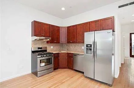 777 Driggs Ave #5 — Photo 3