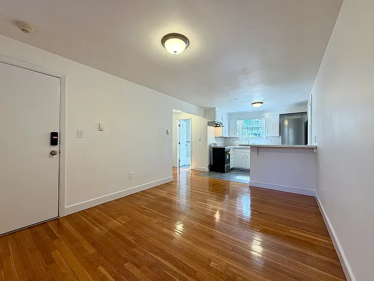 21 Park Ave #12 — Photo 5