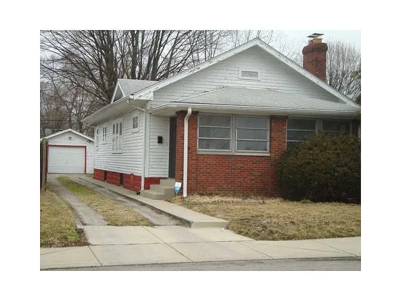 1726 Sharon Ave photo 1