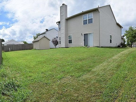 2nd image of 795 Canary Creek Dr