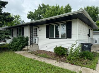 817 30th St N, Fargo, ND 58102