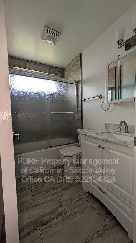 2 bed, 1.0 bath, 903 sqft, $3,995 — Photo 4