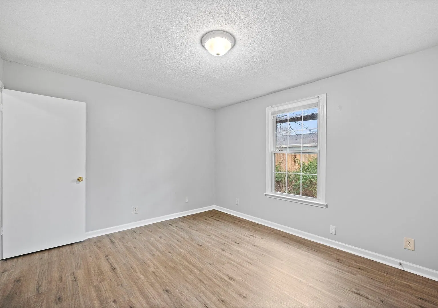 703 Power Street — Photo 4