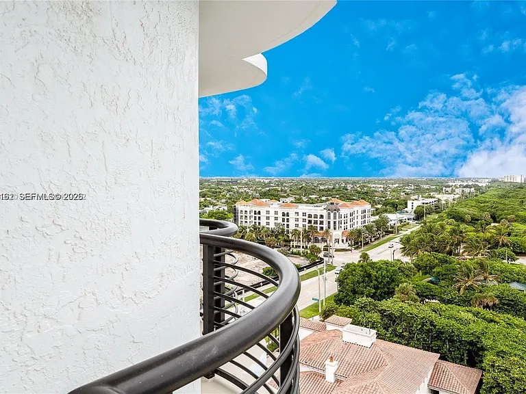 250 S Ocean Blvd #14H — Photo 2