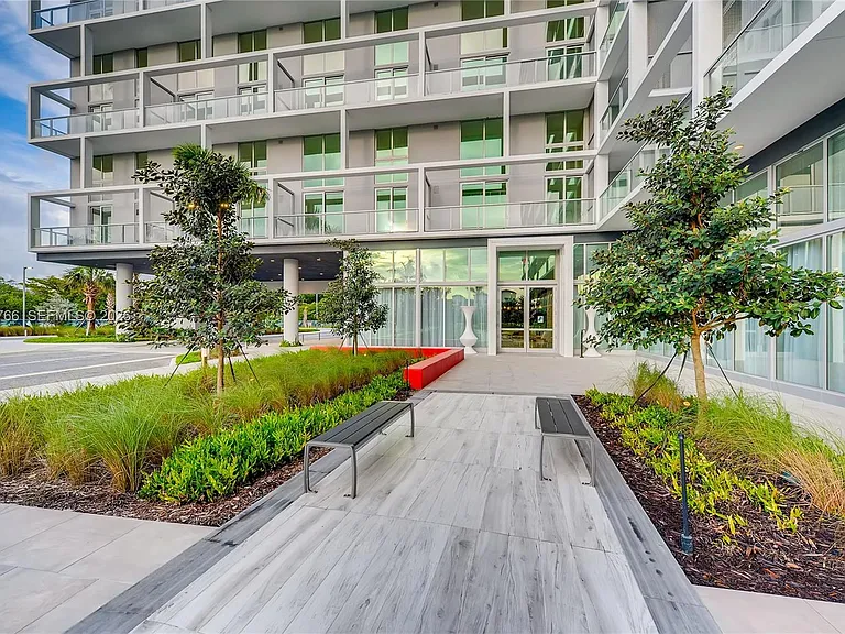 2000 Metropica Way #1810 — Photo 36