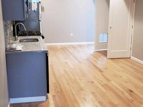 3rd image of 3829 Lancaster Ave #2A