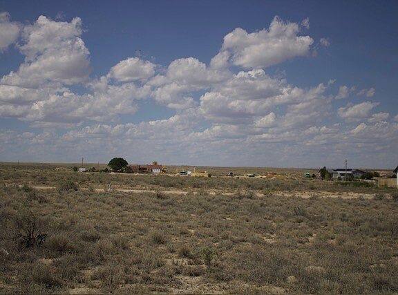 2nd image of 828 E Cholla Dr
