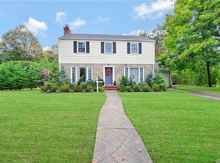 27 Clinton Rd, Garden City, NY 11530