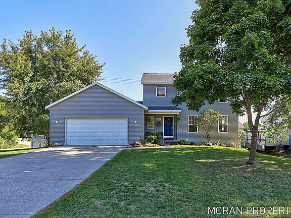 2nd image of 8938 Cottonwood Dr