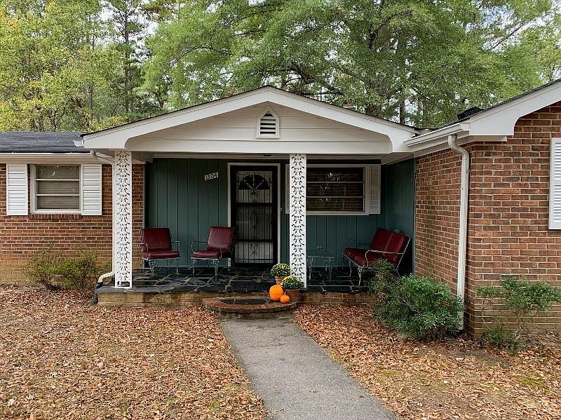 1st image of 1304 Porter Ln