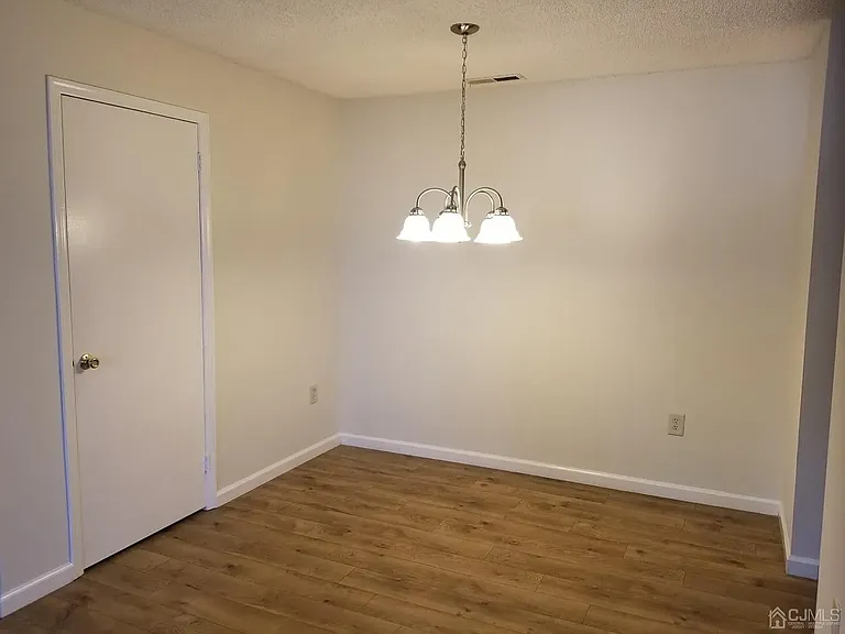 Dining Area2