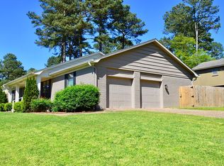 2701 Echo Valley Dr, Little Rock, AR 72227