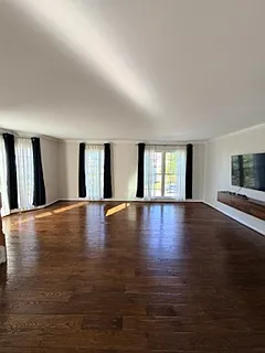 8 Crenshaw Ct — Photo 29