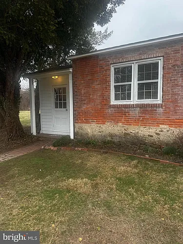 4677 Summit Bridge Rd Photo 1