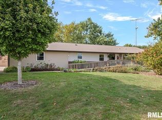 3179 N Pleasant Plains Rd, Pleasant Plains, IL 62677