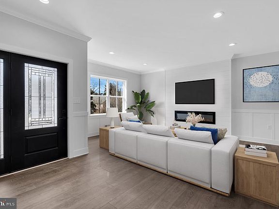 5th image of 16 Plantation Dr