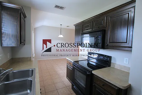 Mission Ranch- 2 Bedroom Duplex for Rent in Lindale! Photo 1