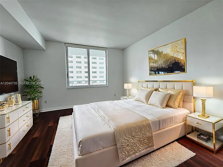 335 Biscayne Blvd #2202 — Photo 8
