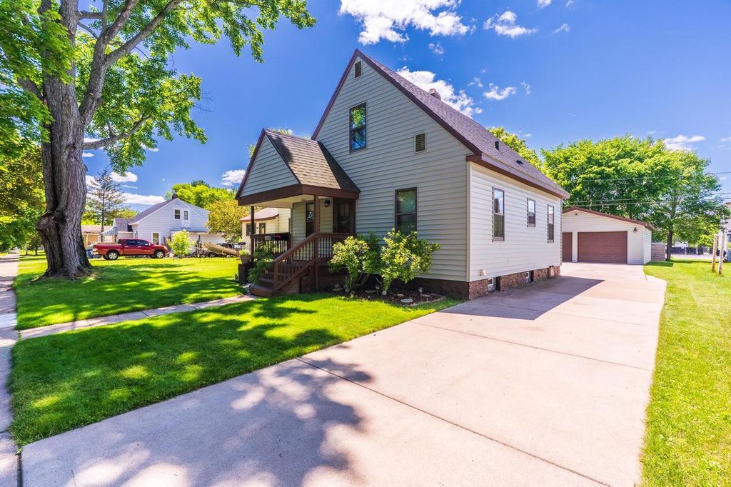 1120 S 8TH AVENUE, Wausau, WI - View 3