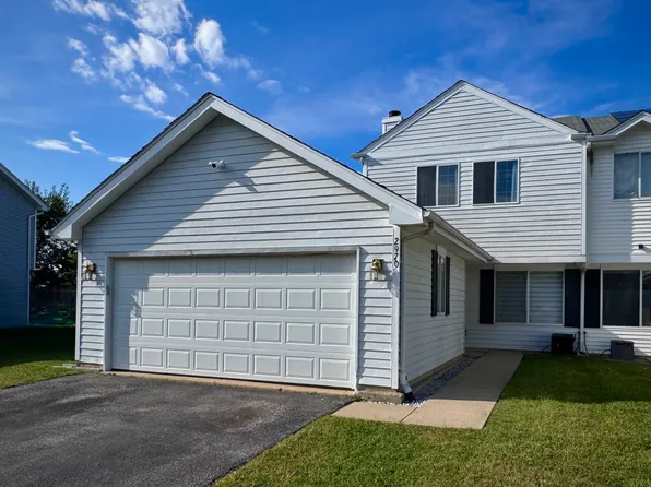 2970 Dorothy Dr, Aurora, IL 60504