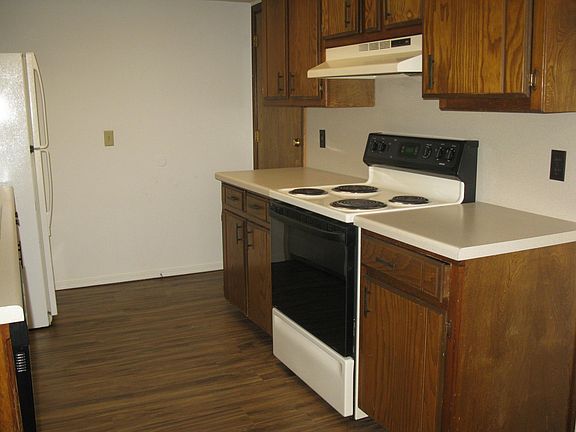 5th image of 9823 Welch Dr