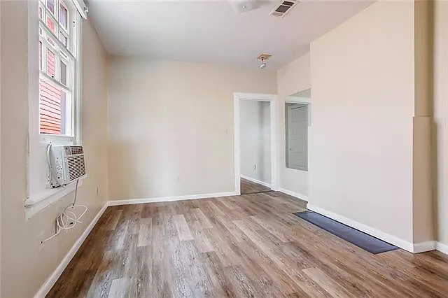 2614 Upperline St — Photo 8