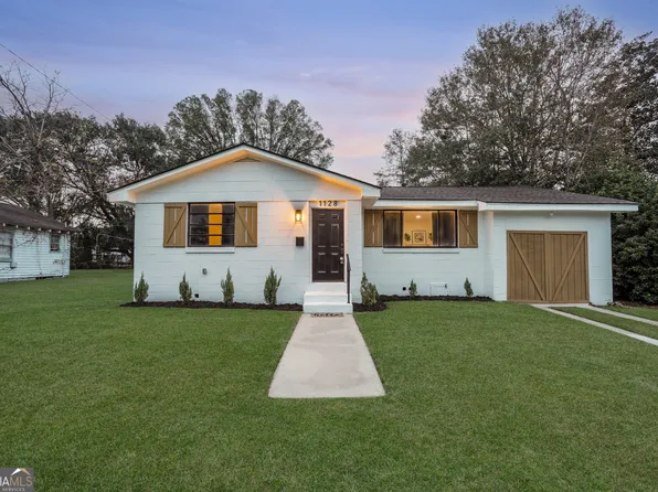 1128 W 49th St, Savannah, GA 31405