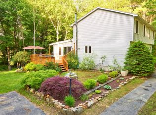13 Trailside Dr, Danville, NH 03819