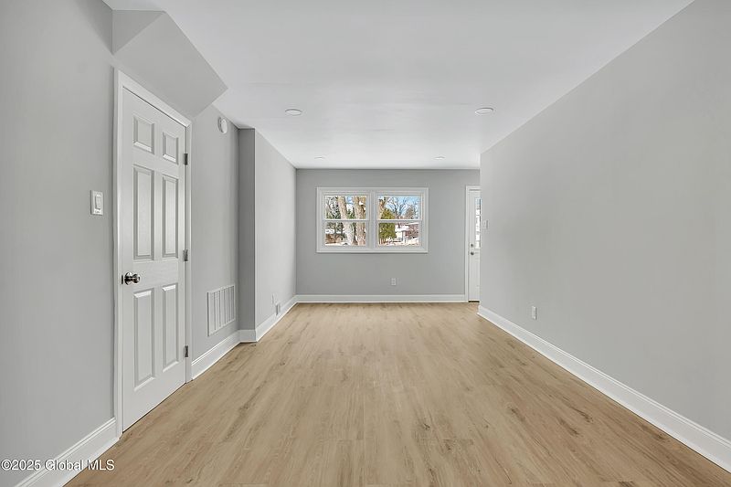 2nd image of 28 Crestone Road