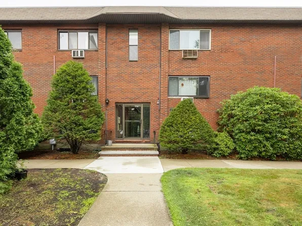 28 Faxon St APT 10, Stoughton, MA 02072
