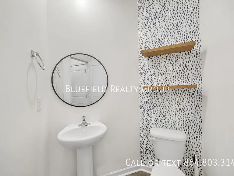 1329 Wunder Way — Photo 9
